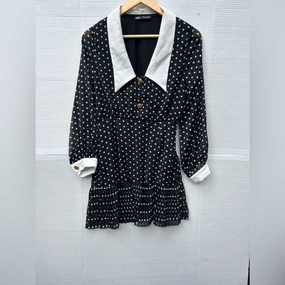 ZARA bloggers favourite Poka Dot Mini Dress With Gold Button black white - Picture 8 of 15